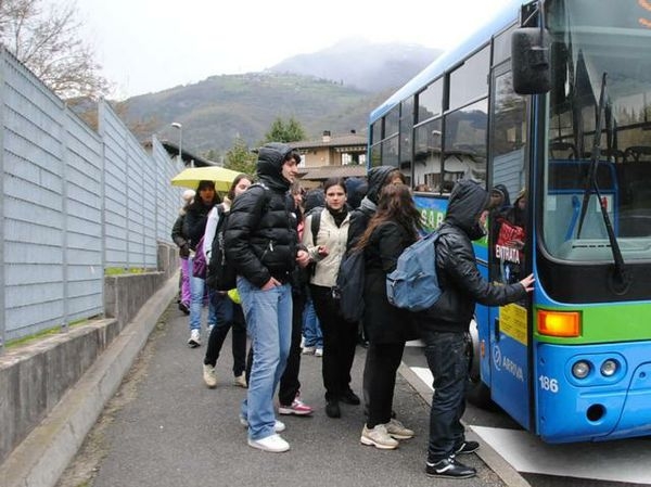 GOMMA INVECE DEL TRENO: COSTA MOLTO DI PIÙ E PAGANO SEMPRE I SOLITI