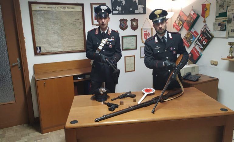 Non trova la sua calibro 38 durante un controllo e i Carabinieri gli sequestrano tutto l’arsenale