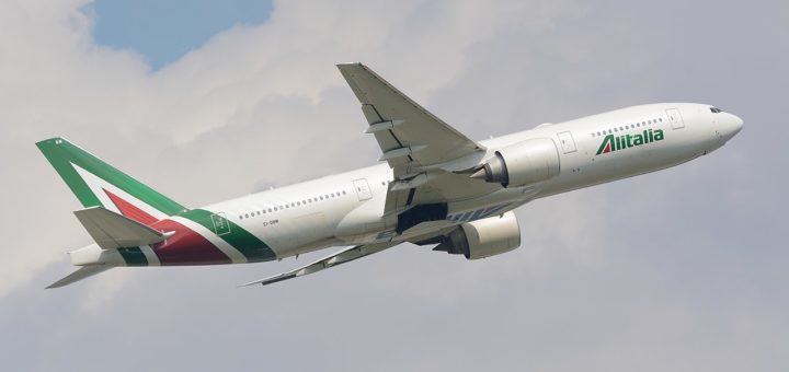 Apprensione a Casale per un aereo dell’Alitalia che ha sorvolato più volte la città per circa mezz’ora