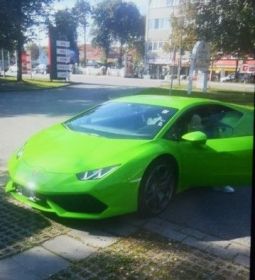 Lamborghini pagata con un assegno contraffatto: tre persone denunciate