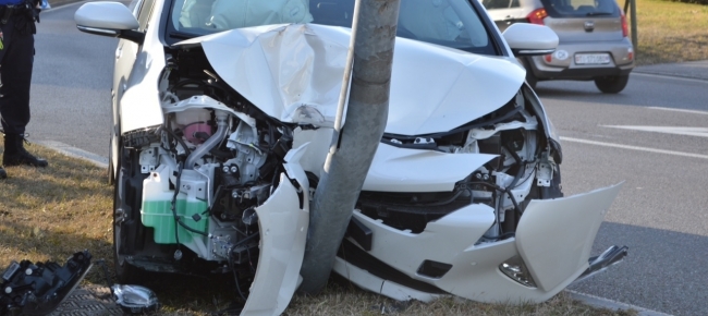 Tre incidenti stradali per cinque automobilisti sbronzi