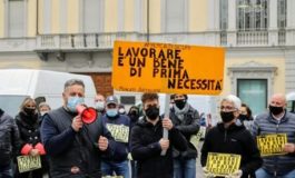 Covid: ad Asti ambulanti in piazza per protesta