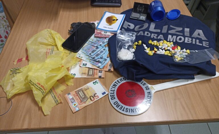 Arrestato pusher a domicilio