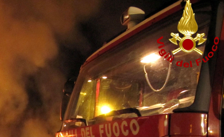 Ennesimo incendio in provincia: due auto distrutte dalle fiamme nella notte a Spinetta Marengo