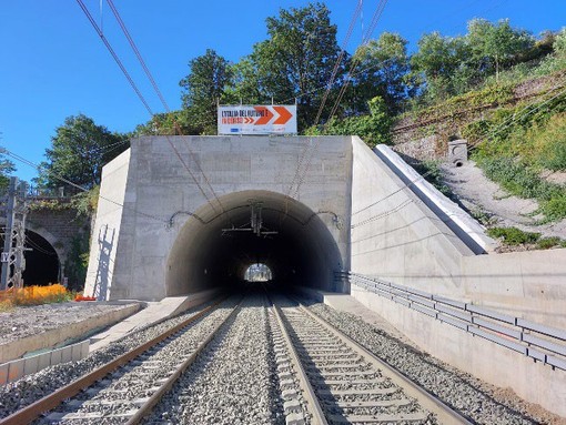 Treni: aperta la nuova galleria sulla Acqui – Ovada – Genova, finiti i disagi per i pendolari