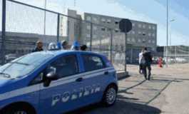 Anarchici manifestano davanti al carcere di San Michele