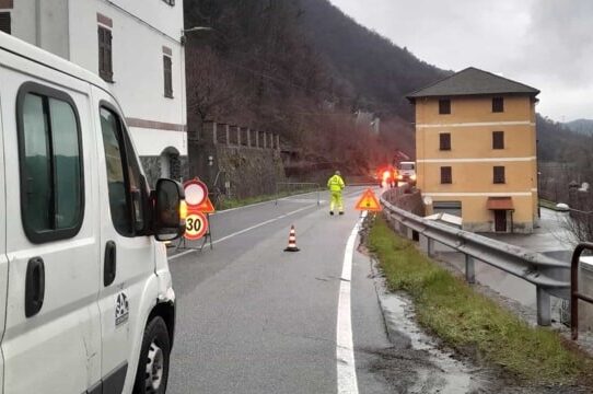 Dopo tre giorni è stata riaperta a senso unico alternato la Statale del Turchino