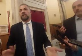 Botte da orbi in Parlamento, il casalese Vincenzo Amich sospeso per sette giorni