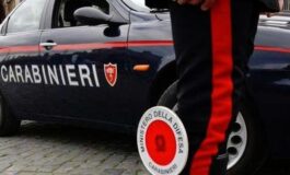 Botte fra ex nel viale: lui arrestato, lei all'ospedale, i figlioletti non si sa