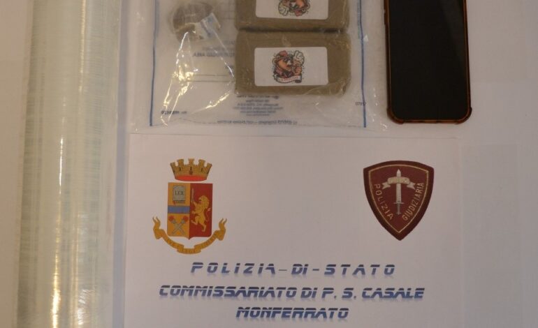 Deteneva 430 grammi di hashish: arrestato