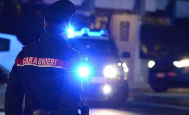 I Carabinieri dopo l’inseguimento in auto arrestano uno della banda, continuano le ricerche degli altri tre